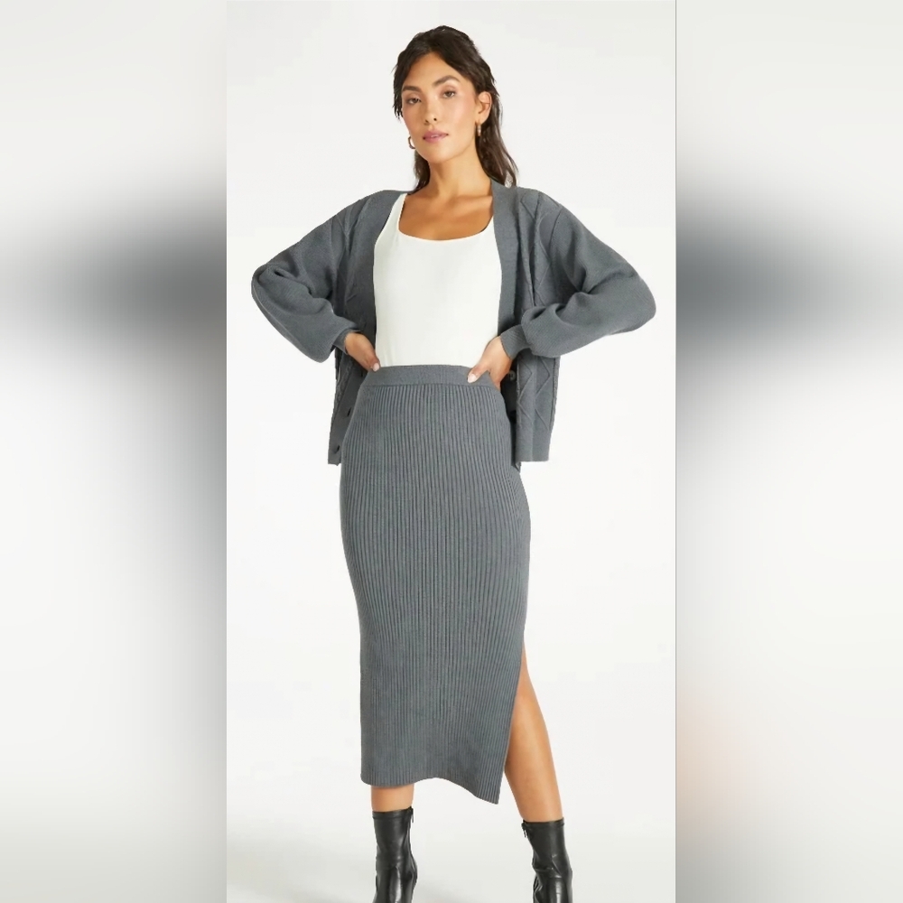 Gray Ribbed Knit Skirt& Sweater Set